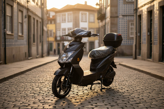 Scooter Eléctrica - SEVENTEEN 250W - Motas & Companhia